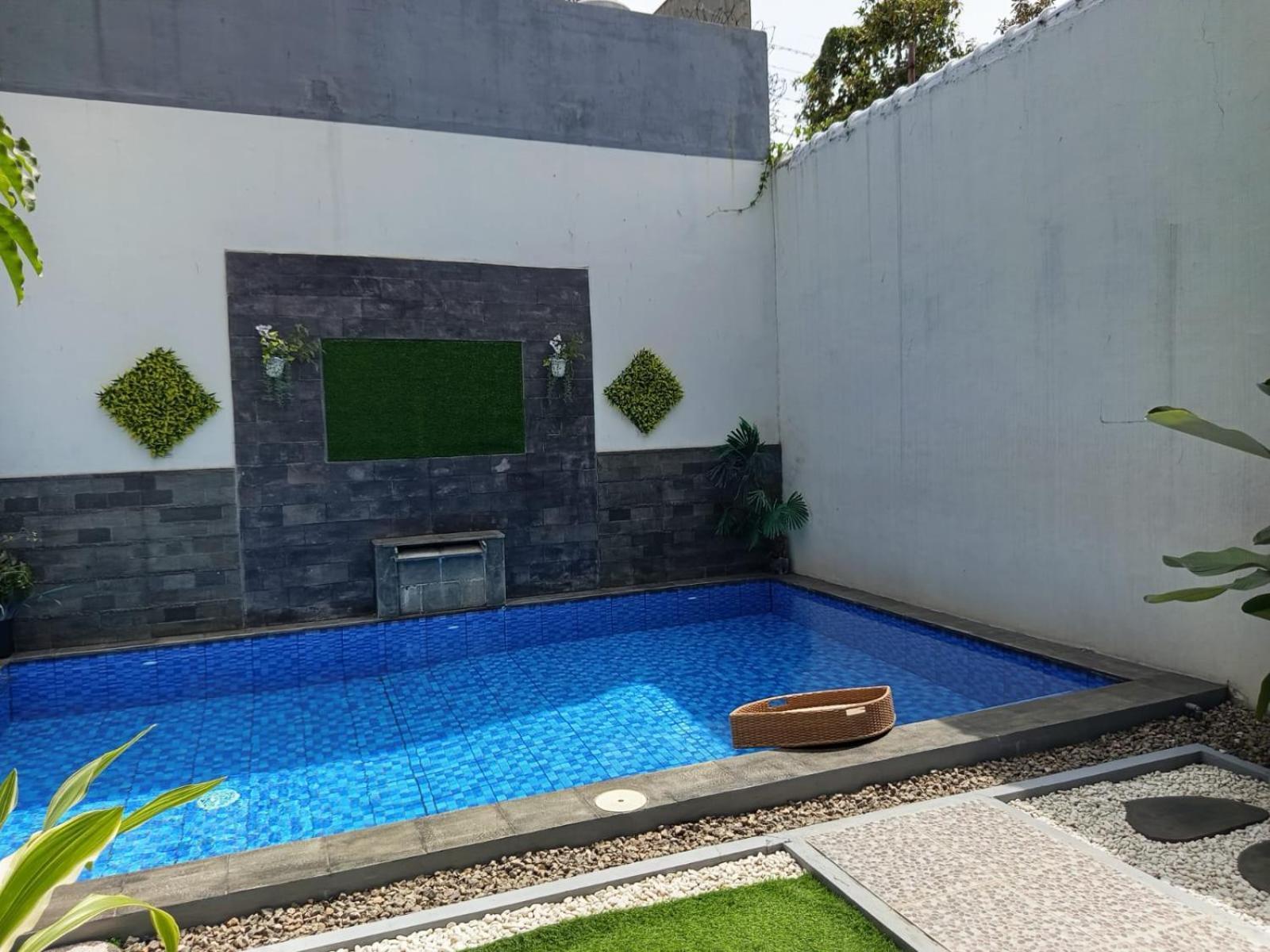 Villa Normandie Bandung Exterior photo